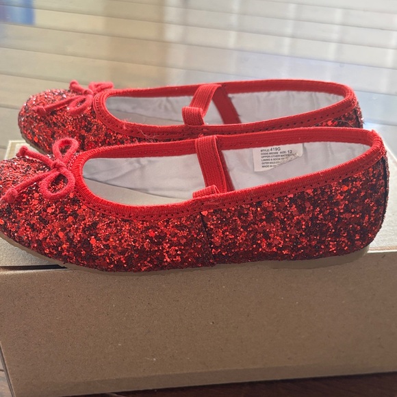 L'Amour Kids Sparkly Red Dress Shoes - Picture 4 of 7